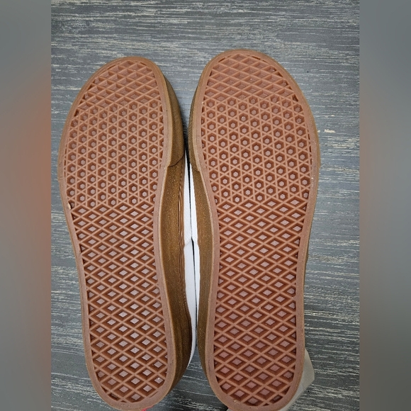 Vans Authentic Vintage White / Gum Sole. Low top Skate vans, Size 12 WIDE CUSTOM - Picture 6 of 6